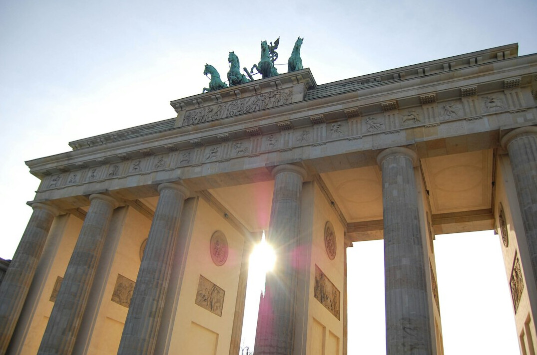 brandenburg gate sunset